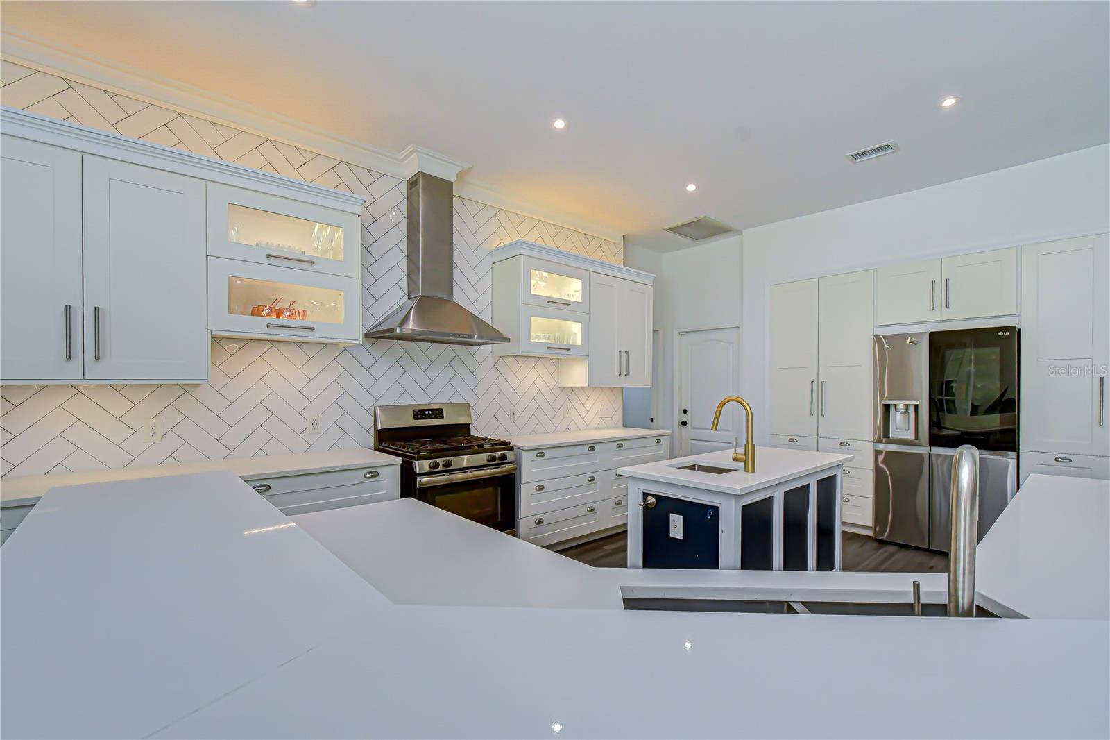 VALRICO FOREST - Residential