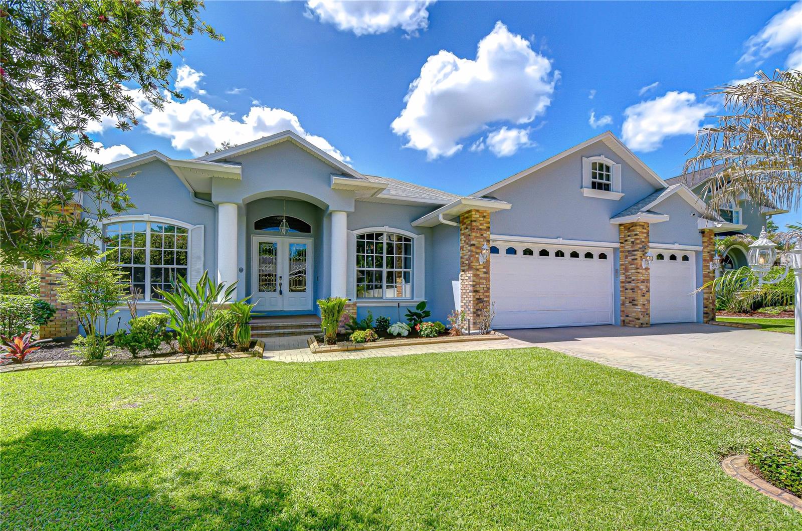 VALRICO FOREST - Residential