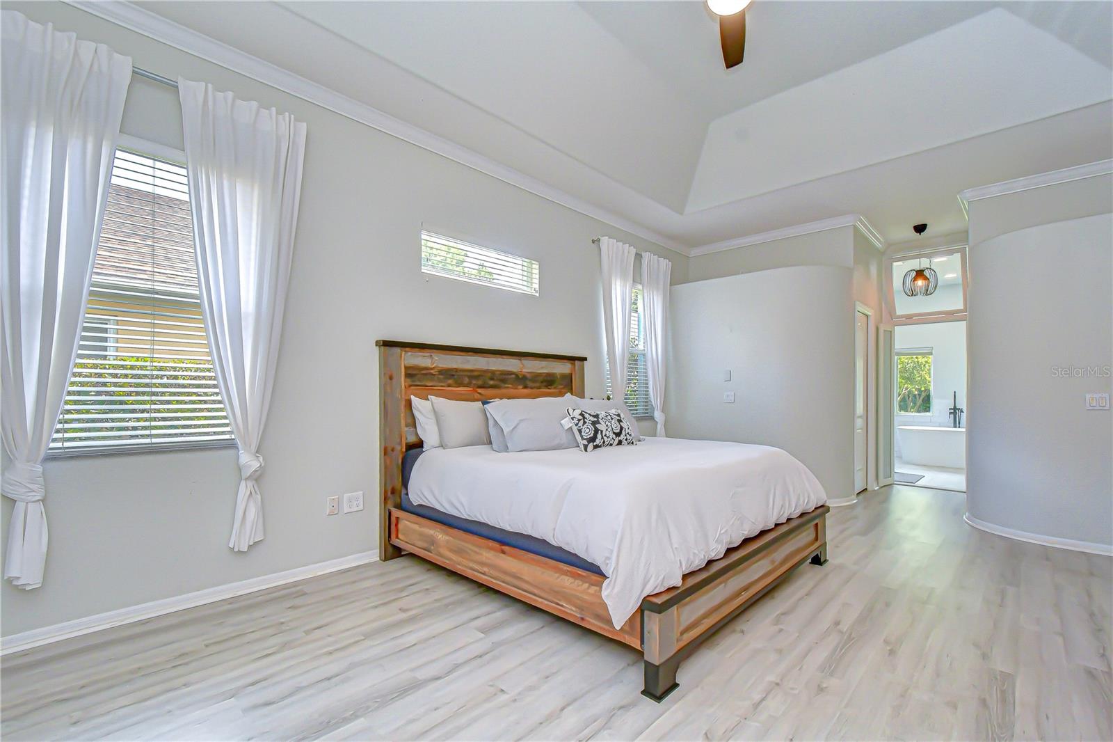 VALRICO FOREST - Residential