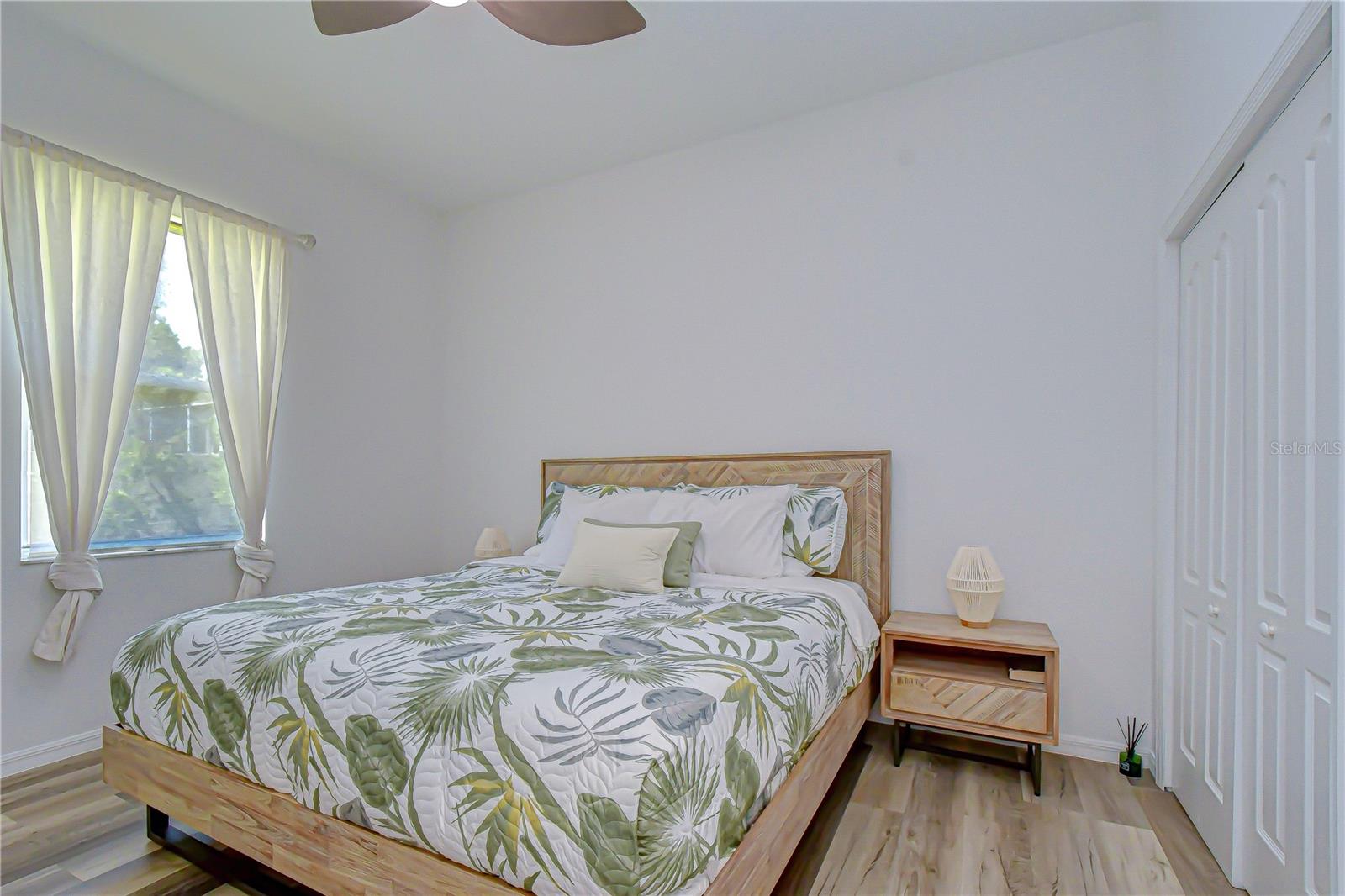 VALRICO FOREST - Residential