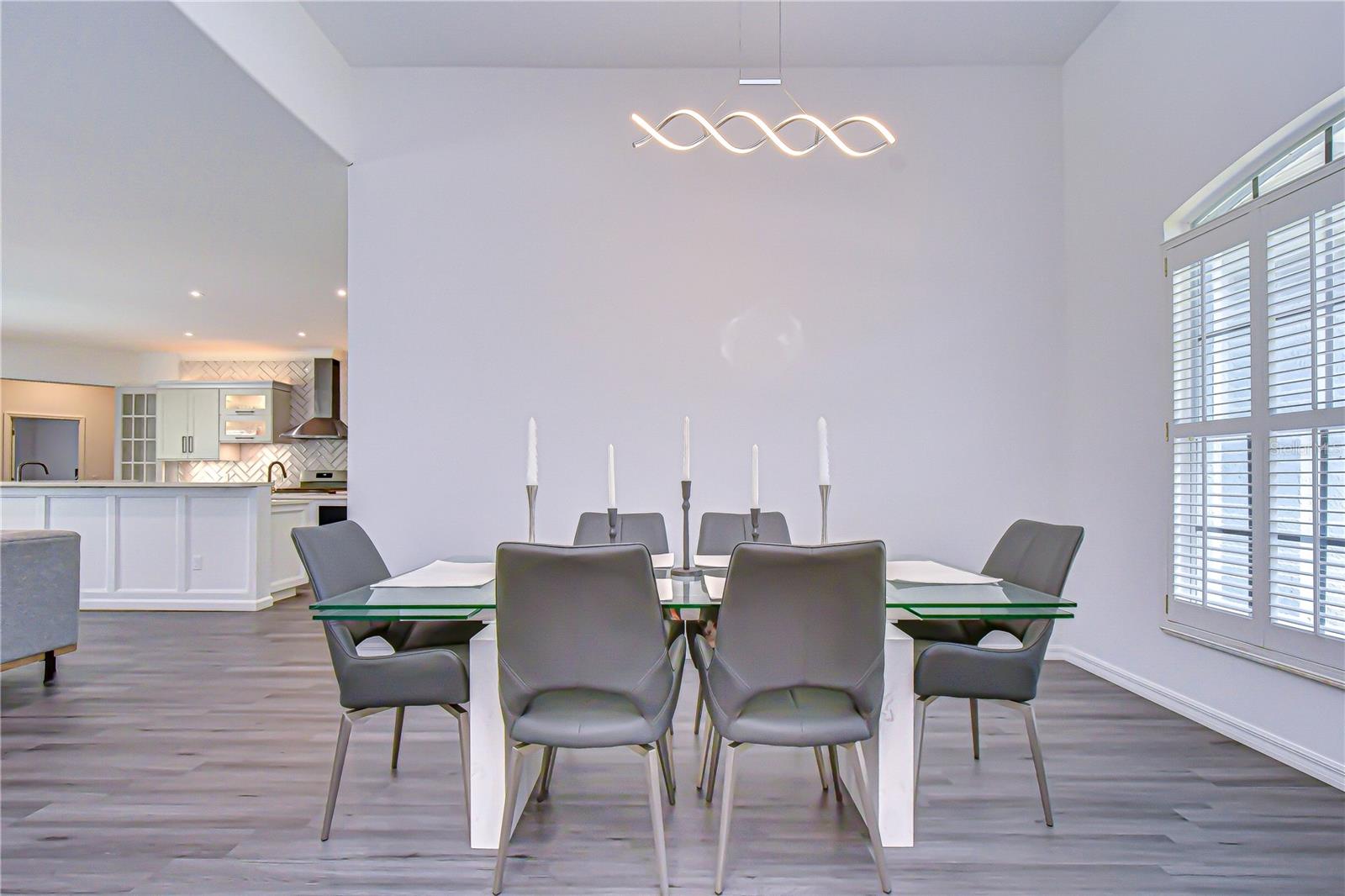 VALRICO FOREST - Residential