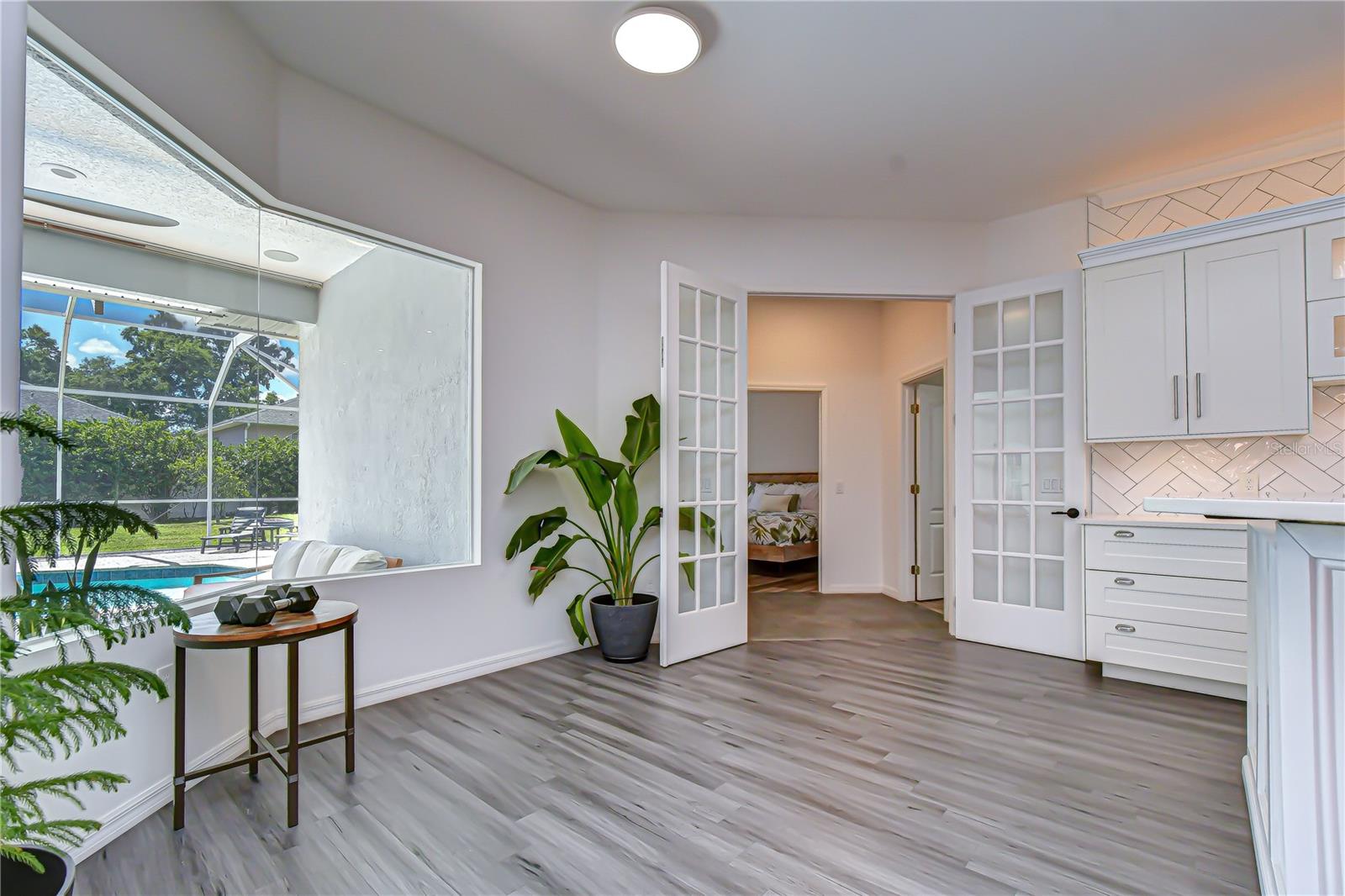 VALRICO FOREST - Residential