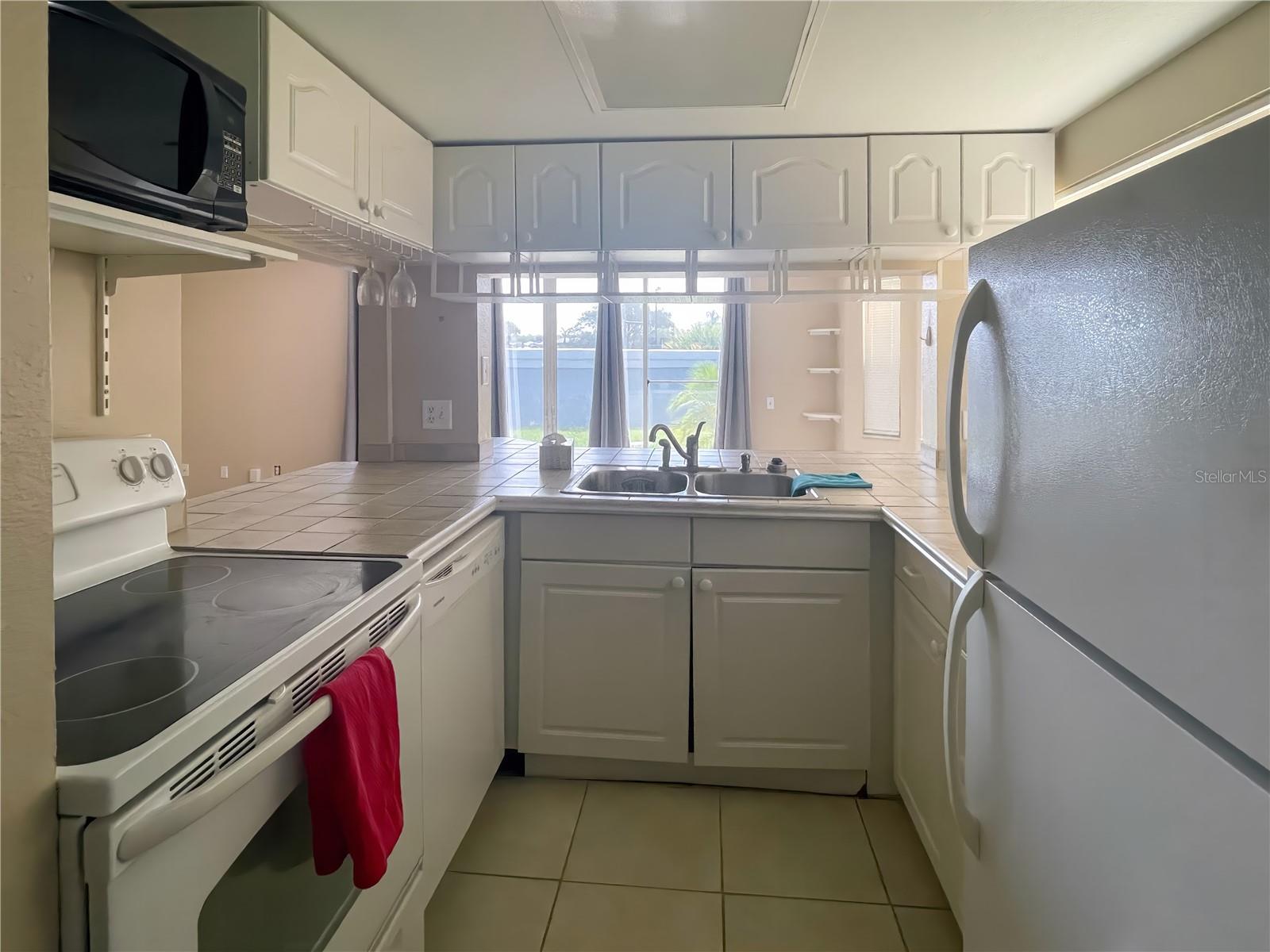 ISLAND CLUB WEST PH 02 - Residential