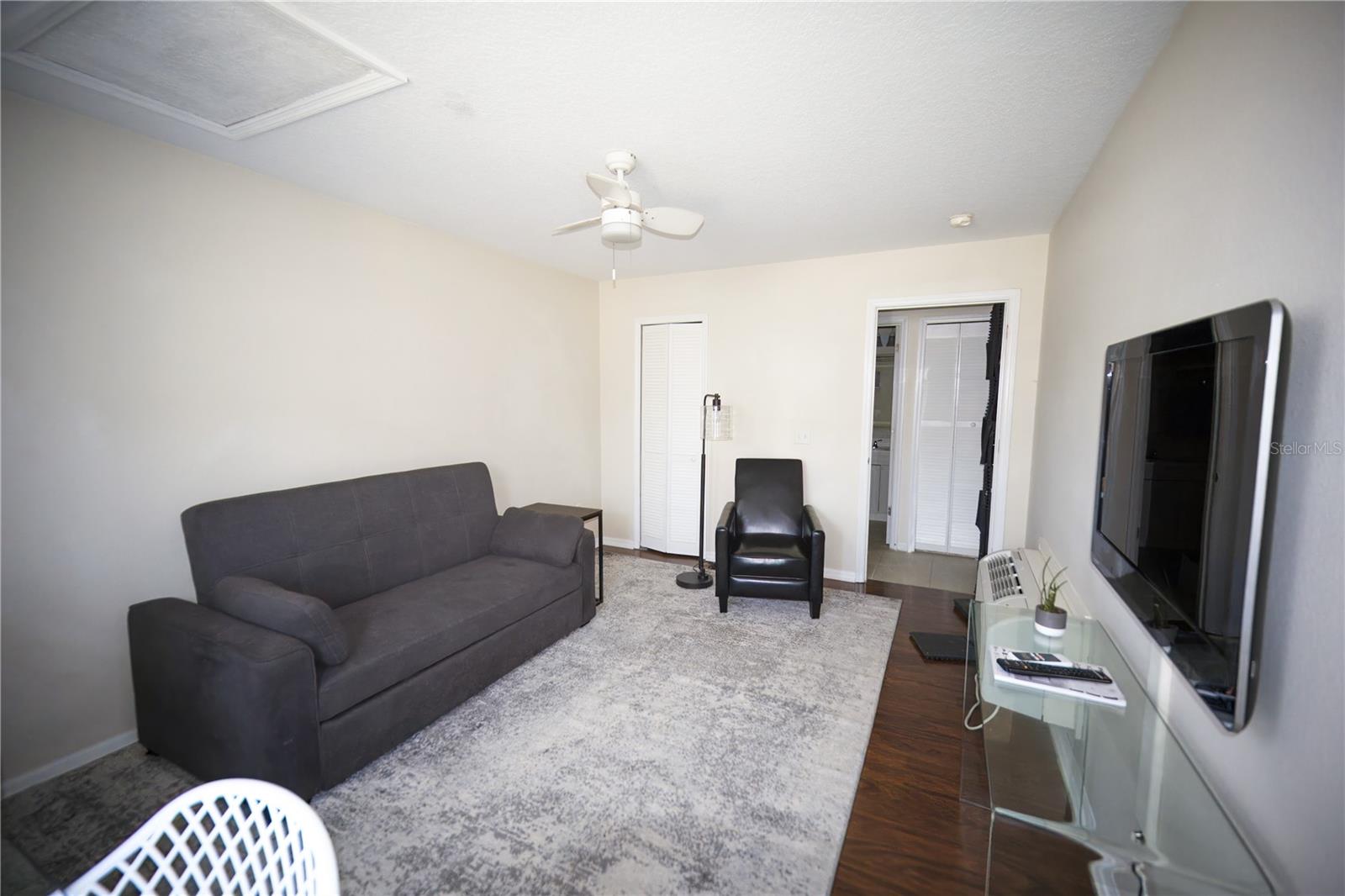 ISLAND CLUB WEST PH 02 - Residential