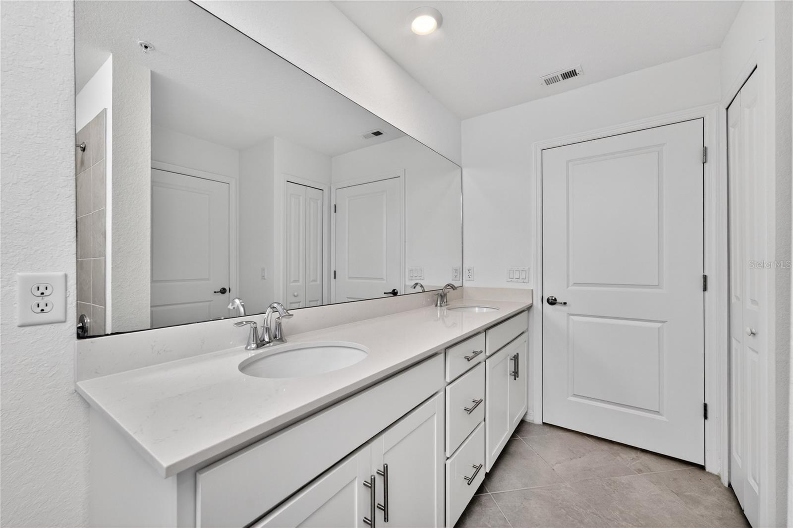 HERITAGE LANDING - Residential