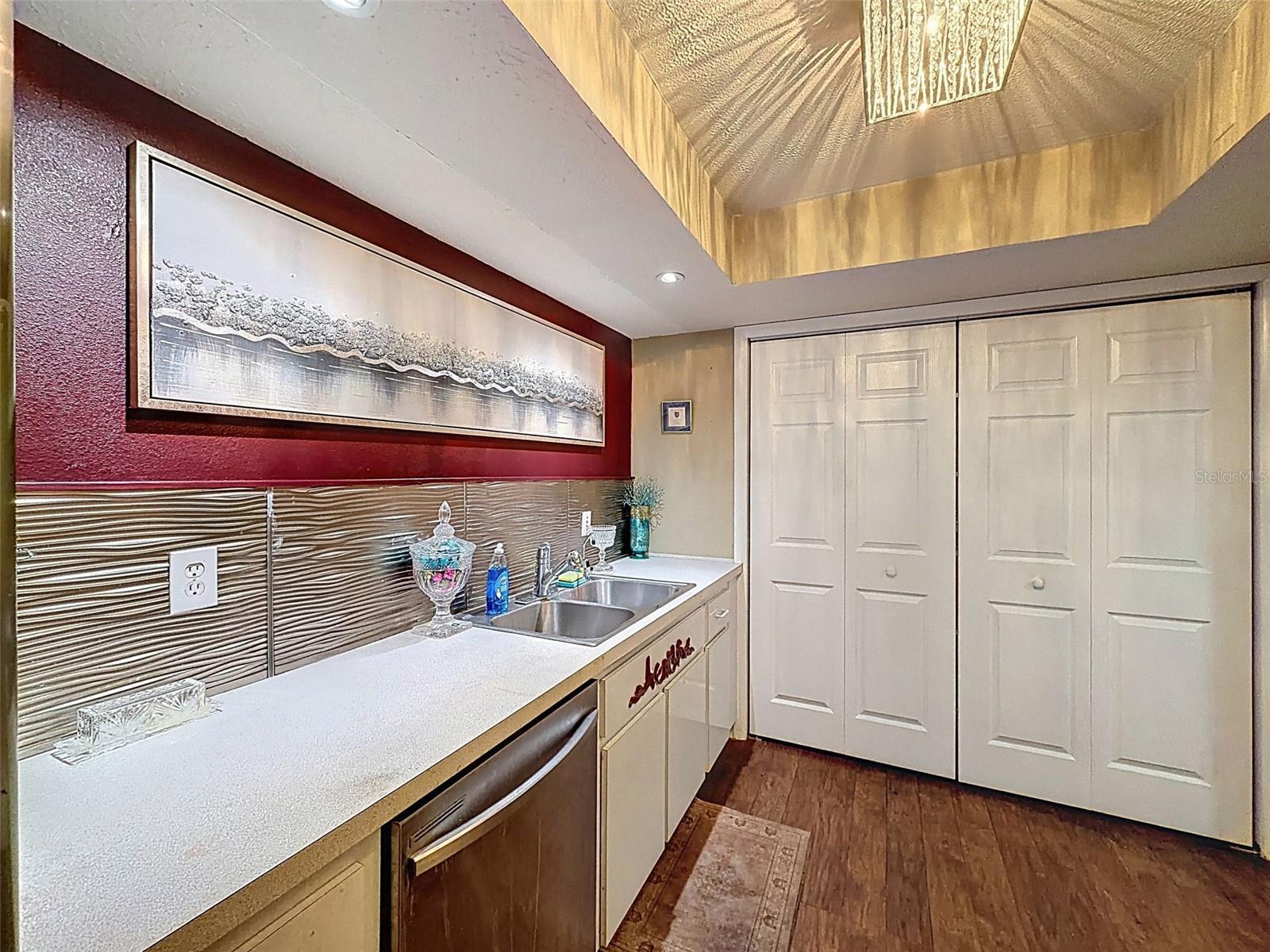 7623 RADCLIFFE CIRCLE A112