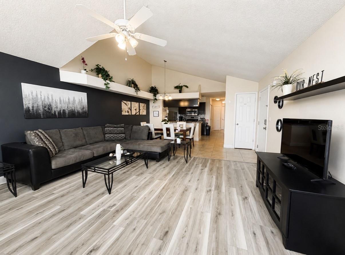 VILLAS AT SOMERSET THE - Residential