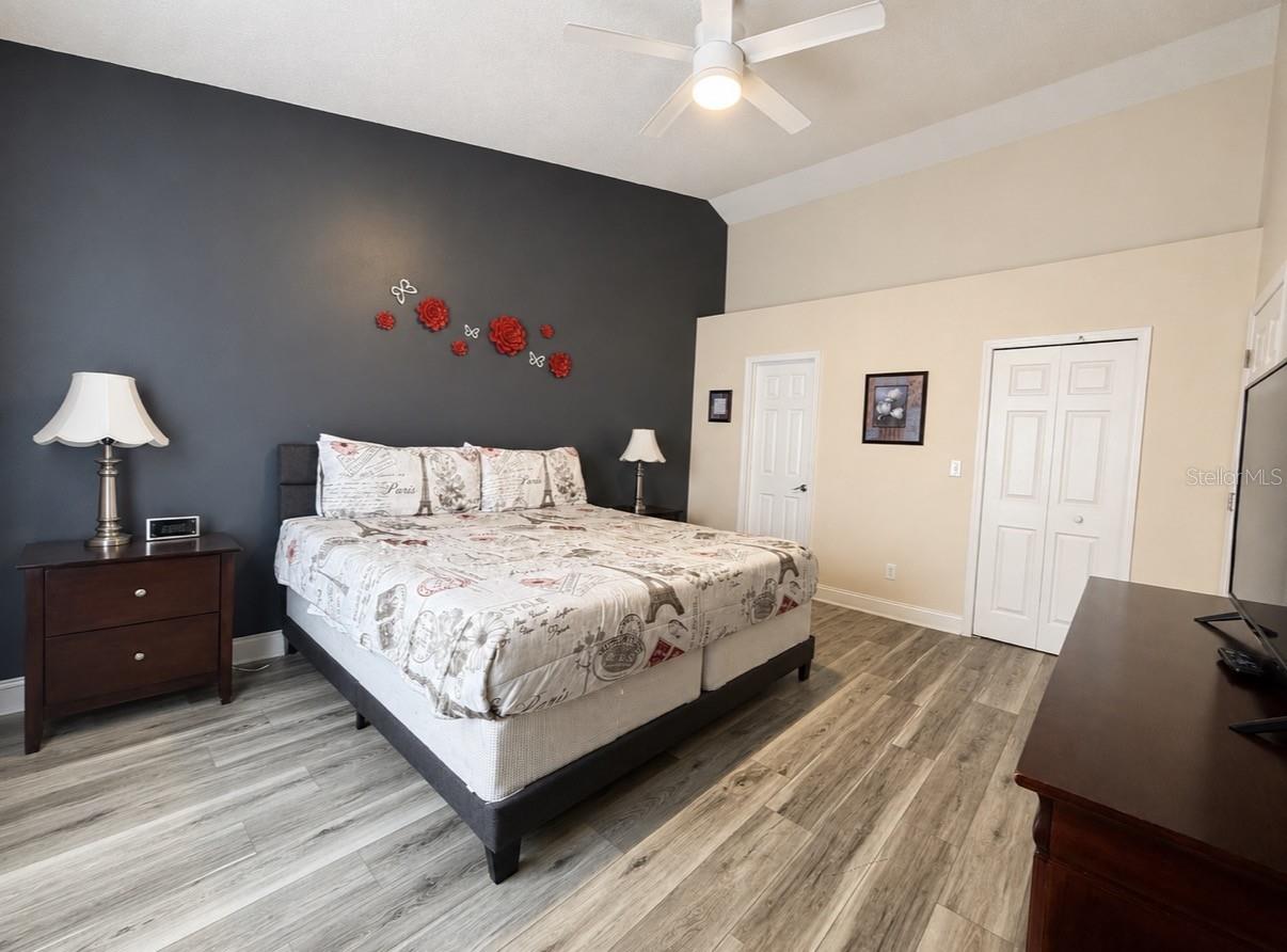 VILLAS AT SOMERSET THE - Residential