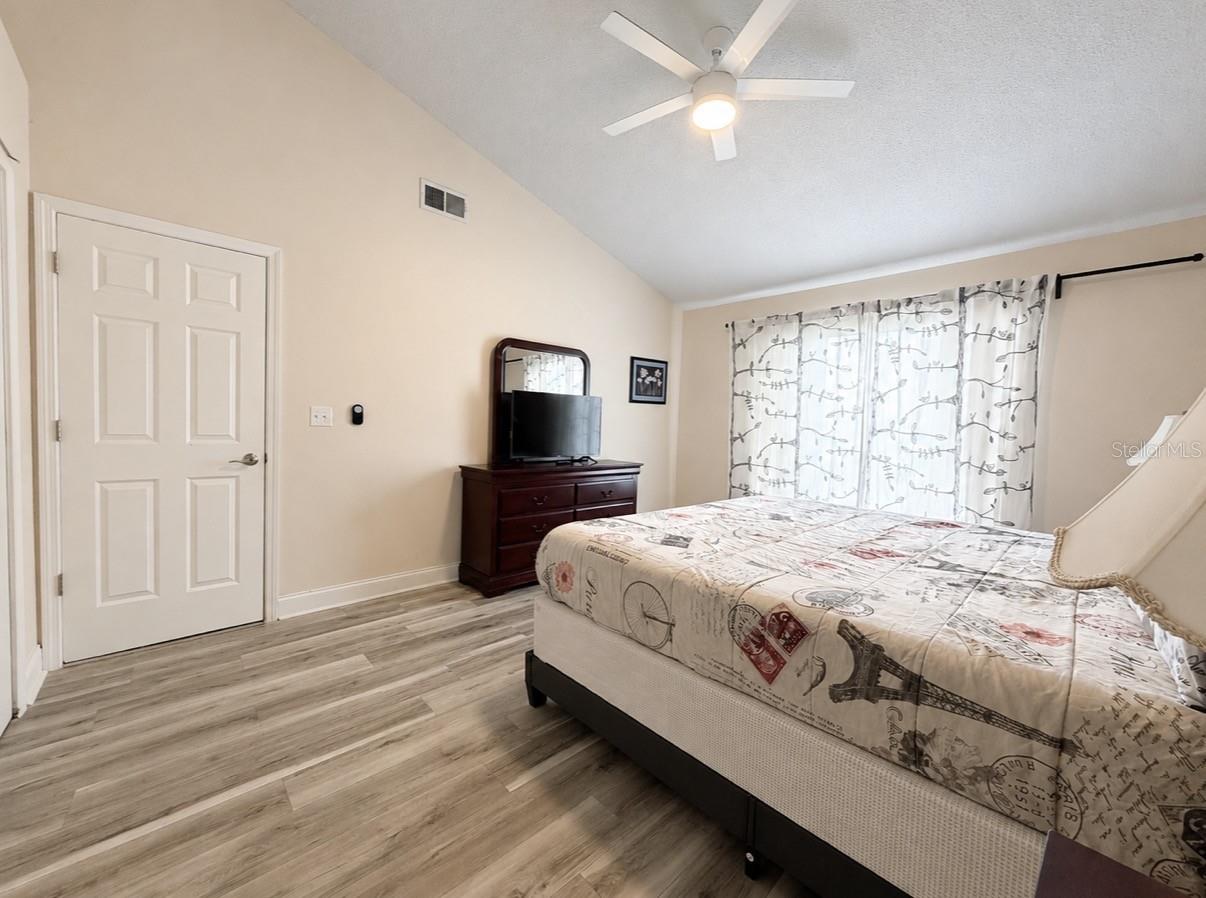 VILLAS AT SOMERSET THE - Residential