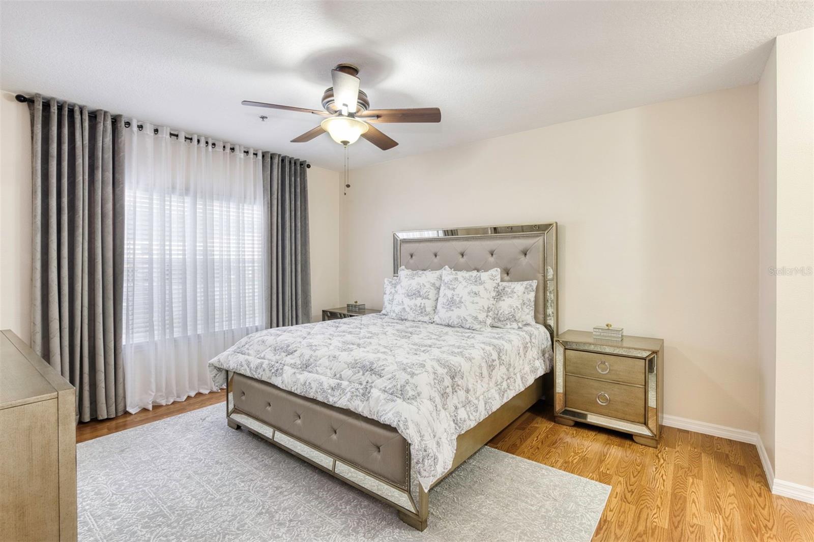 SUMMERGATE CONDO PH 01 5923/0662 - Residential Lease