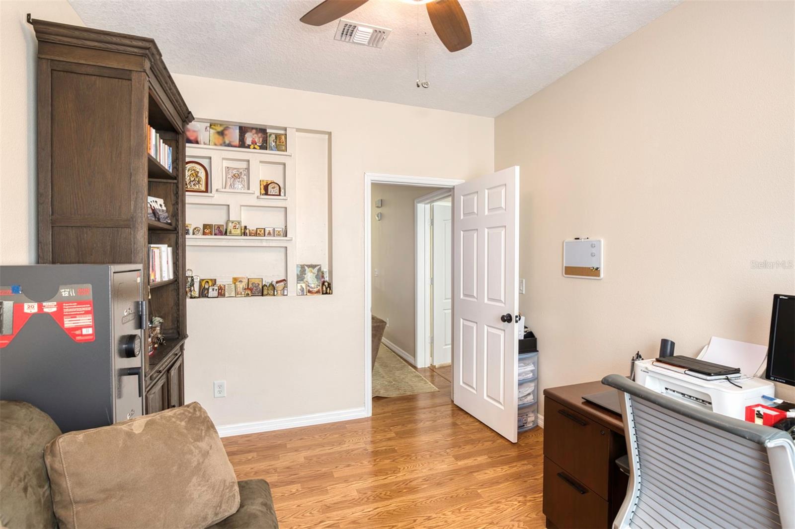 SUMMERGATE CONDO PH 01 5923/0662 - Residential Lease