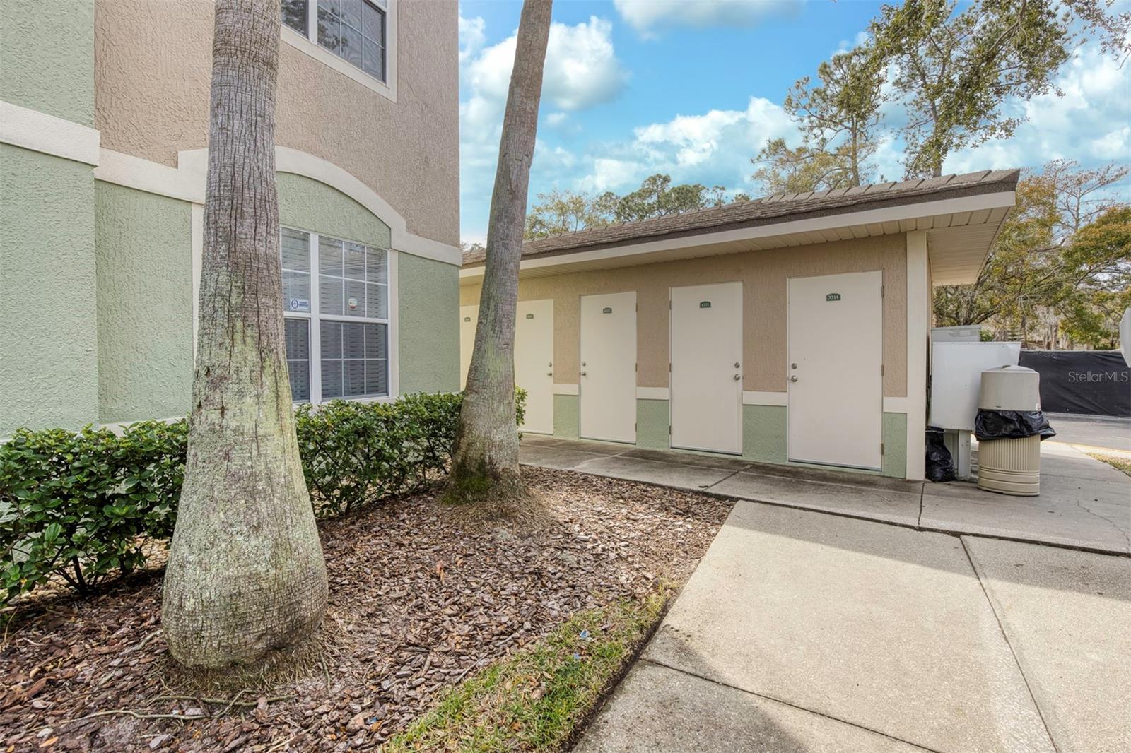 SUMMERGATE CONDO PH 01 5923/0662 - Residential Lease