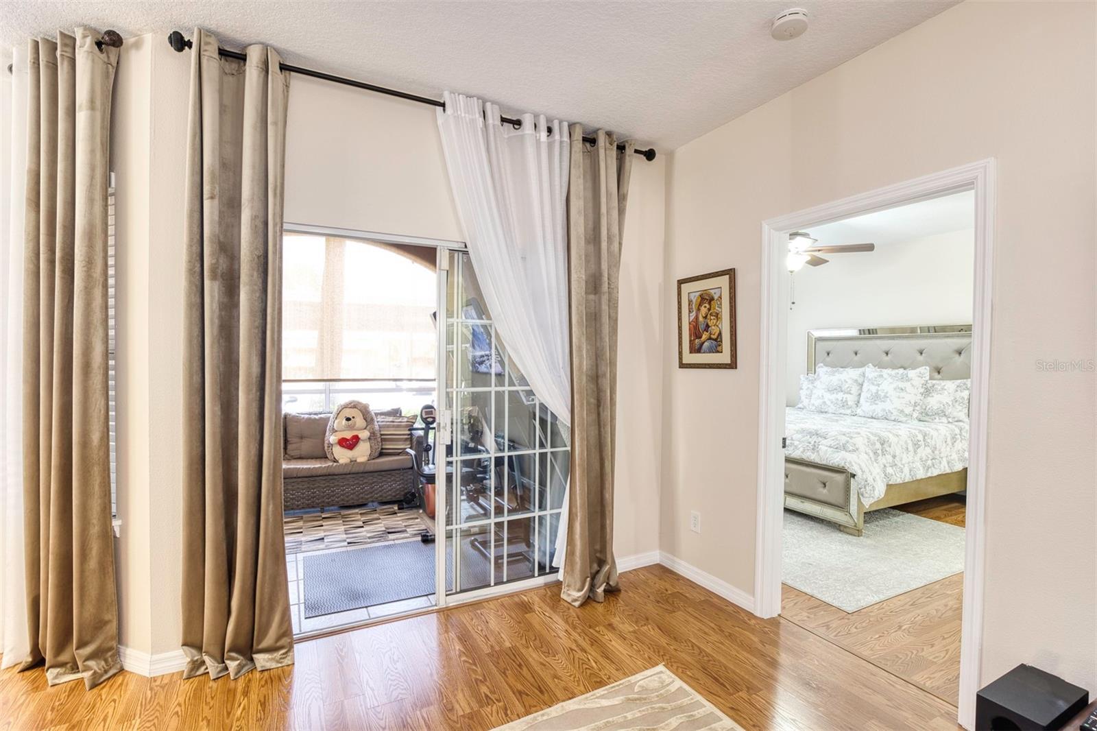 SUMMERGATE CONDO PH 01 5923/0662 - Residential Lease