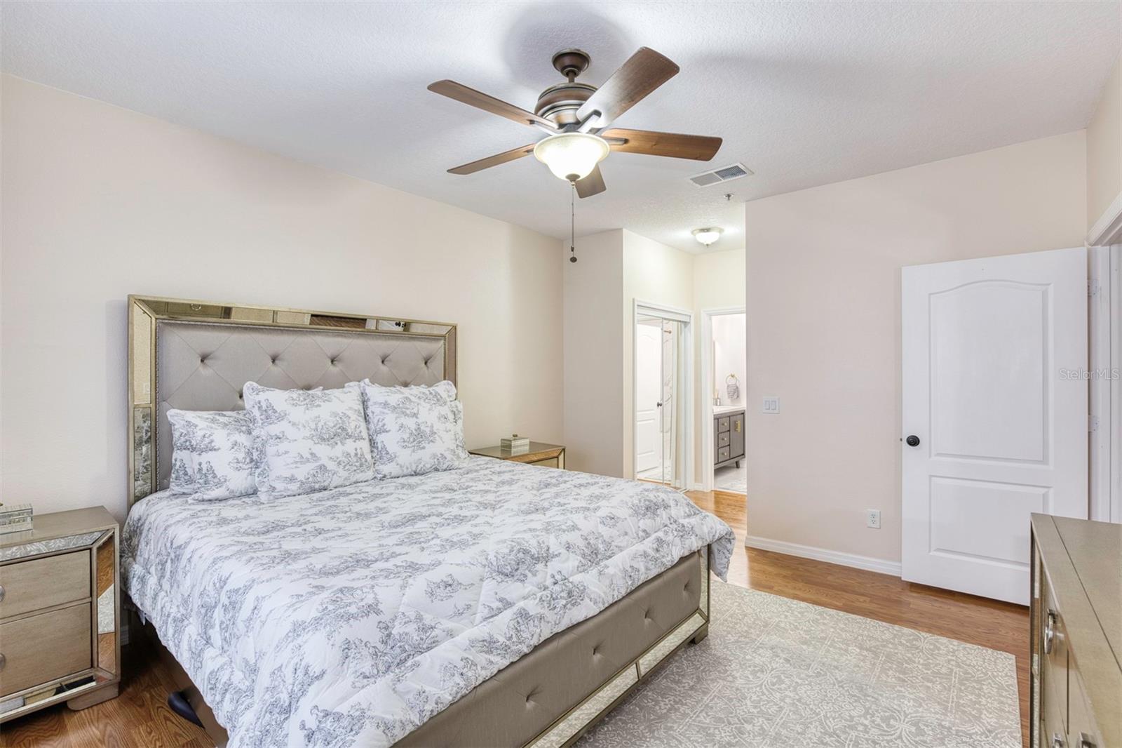 SUMMERGATE CONDO PH 01 5923/0662 - Residential Lease