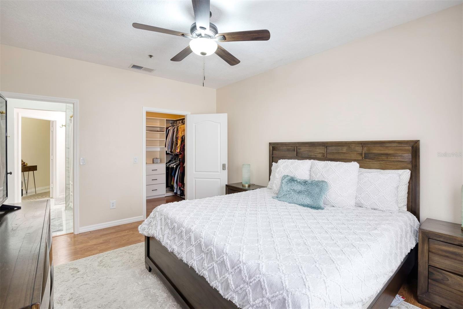 SUMMERGATE CONDO PH 01 5923/0662 - Residential Lease