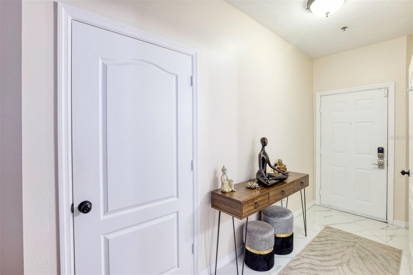 SUMMERGATE CONDO PH 01 5923/0662 - Residential Lease