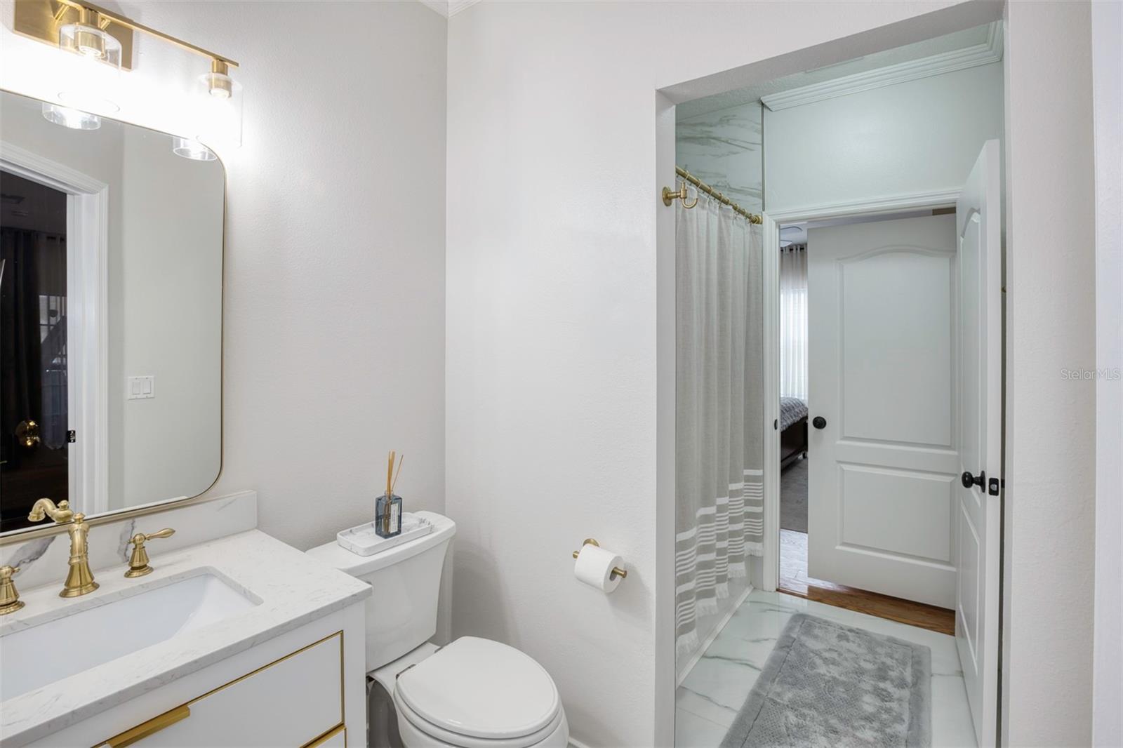 SUMMERGATE CONDO PH 01 5923/0662 - Residential Lease