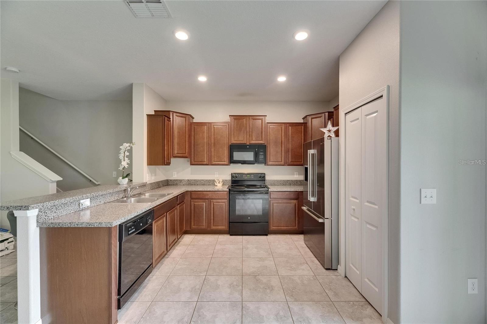 SUMMERFIELD CROSSINGS VILLAGE - Residential Lease