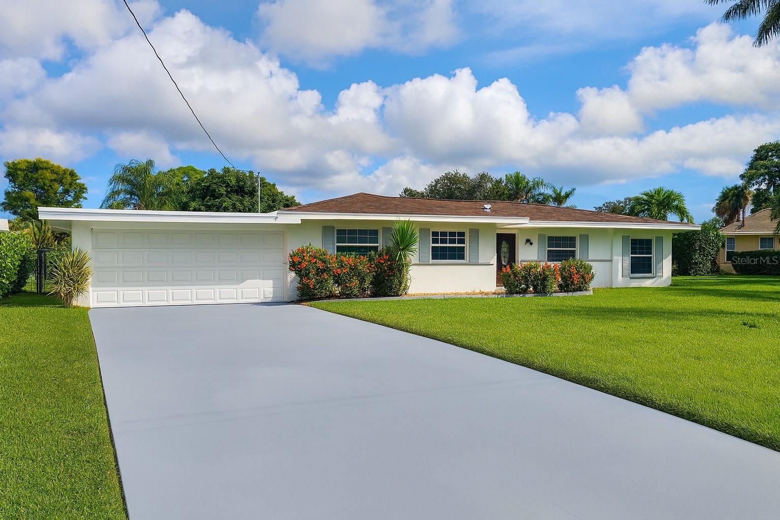 FORT MYERS SHORES - Residential
