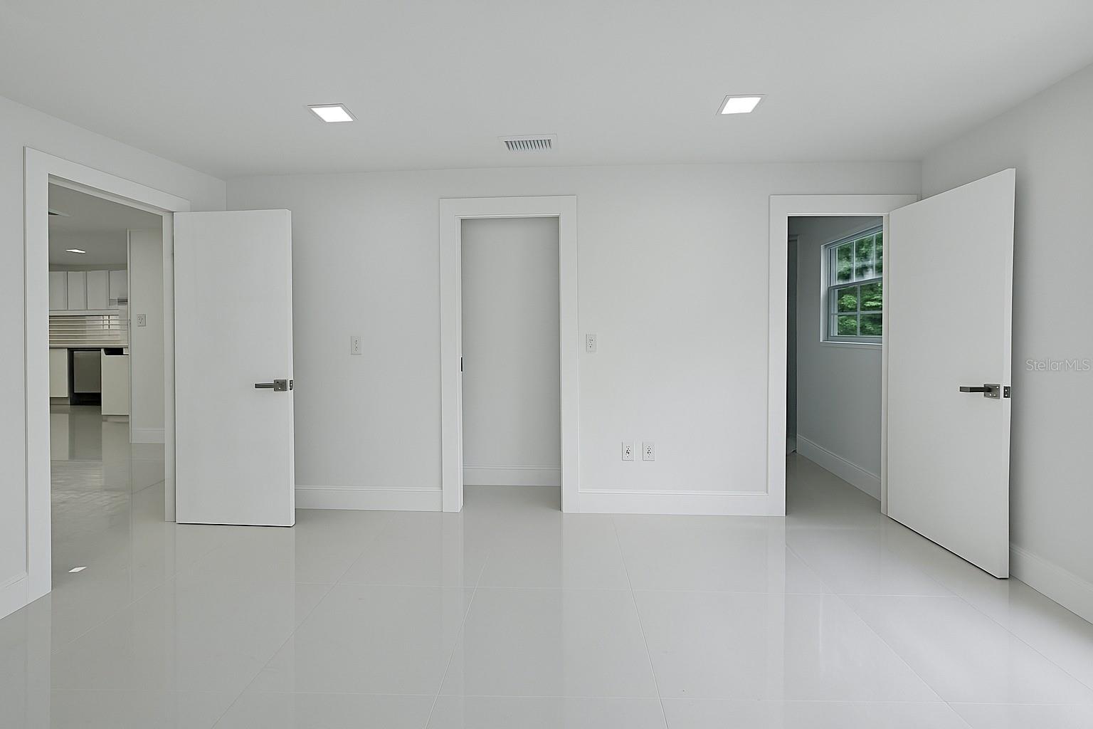 FORT MYERS SHORES - Residential