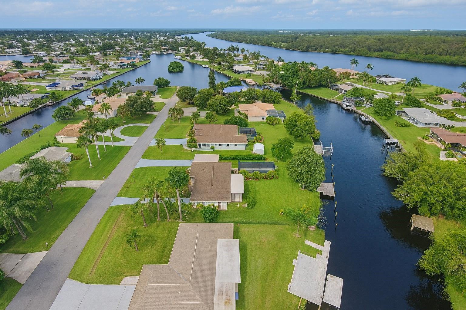 FORT MYERS SHORES - Residential