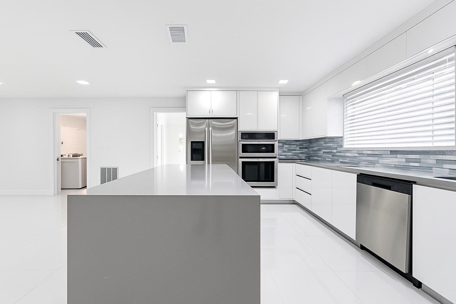 FORT MYERS SHORES - Residential