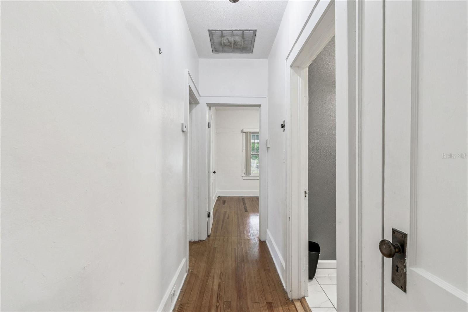 LAKE HUNTER TERRACE - Residential