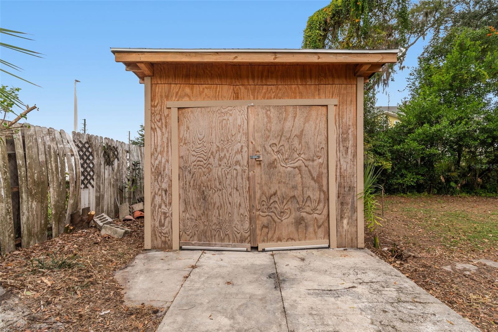 LAKE HUNTER TERRACE - Residential