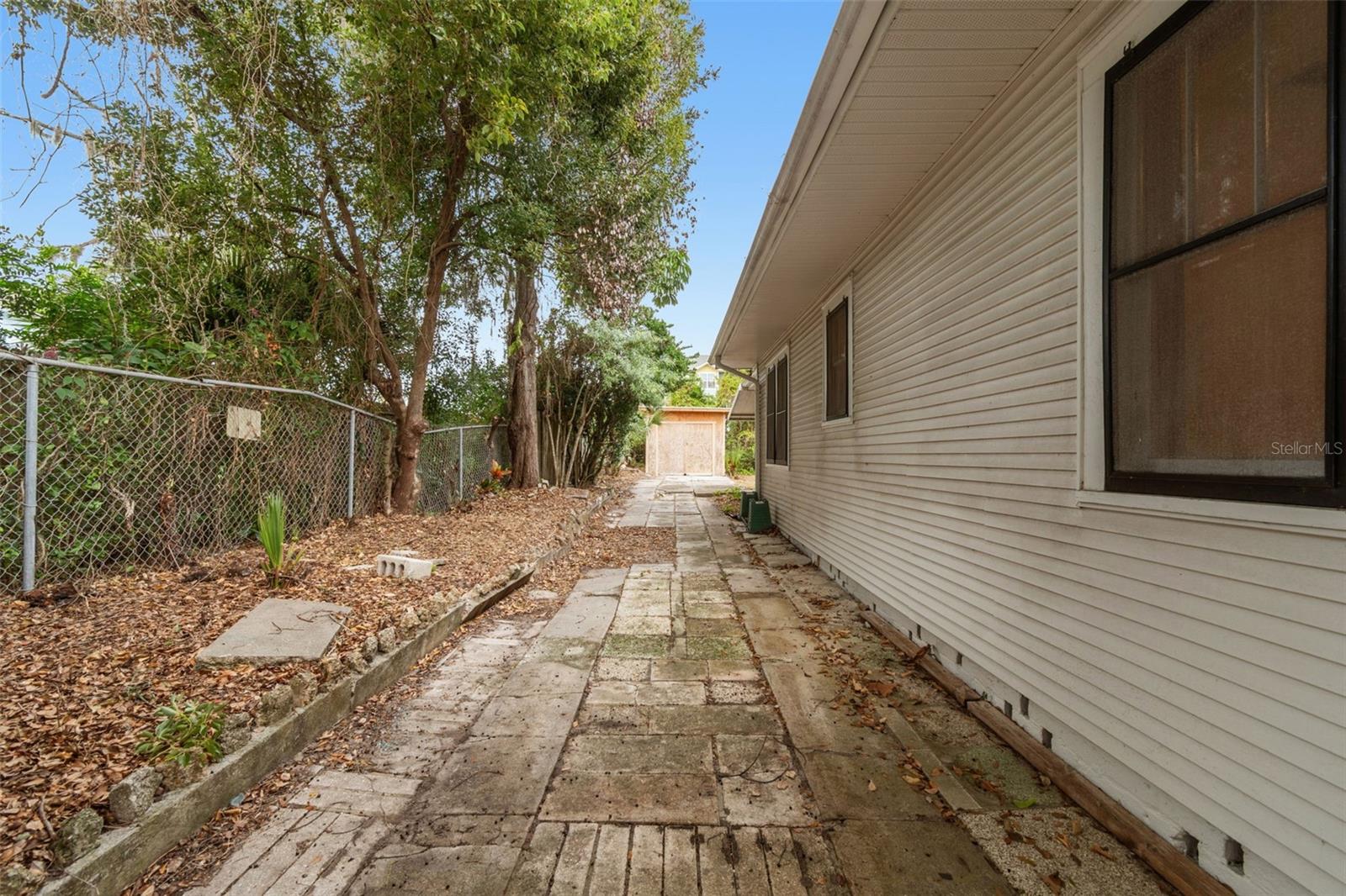 LAKE HUNTER TERRACE - Residential