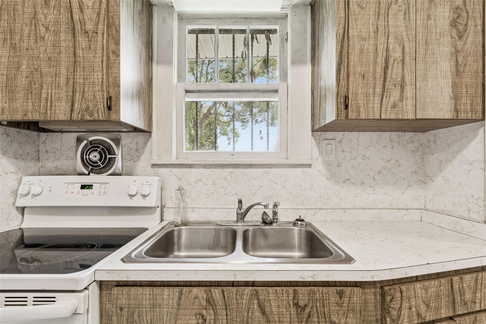 LAKE HUNTER TERRACE - Residential