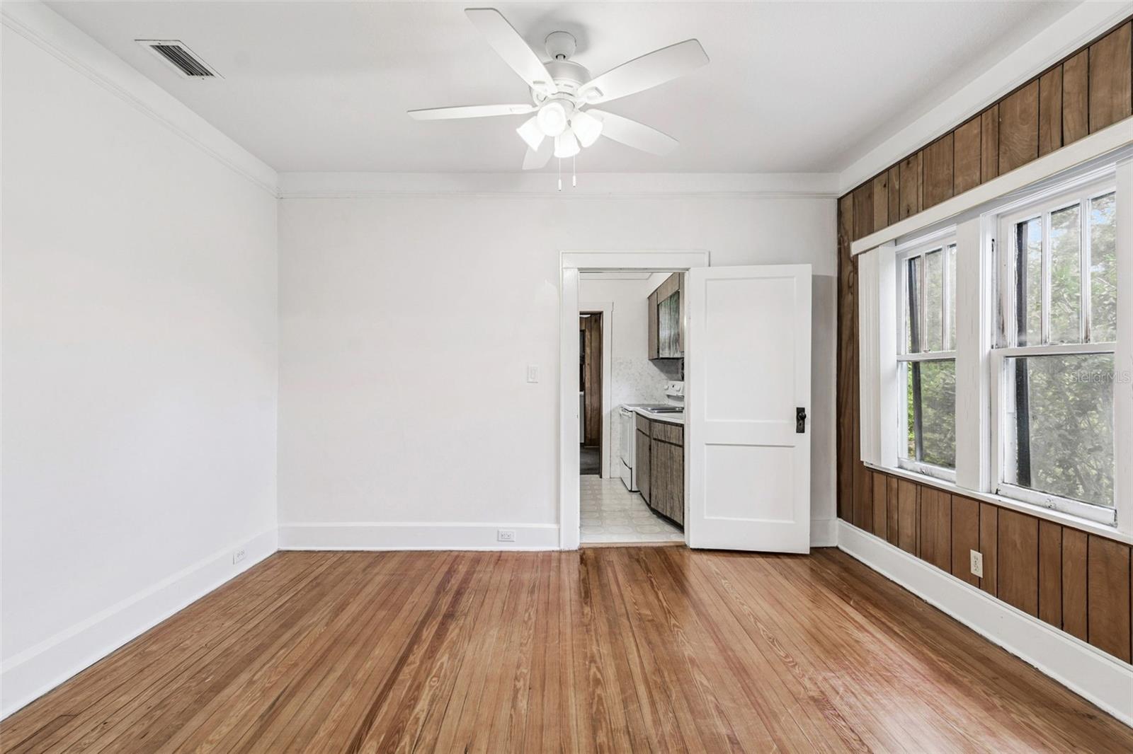 LAKE HUNTER TERRACE - Residential