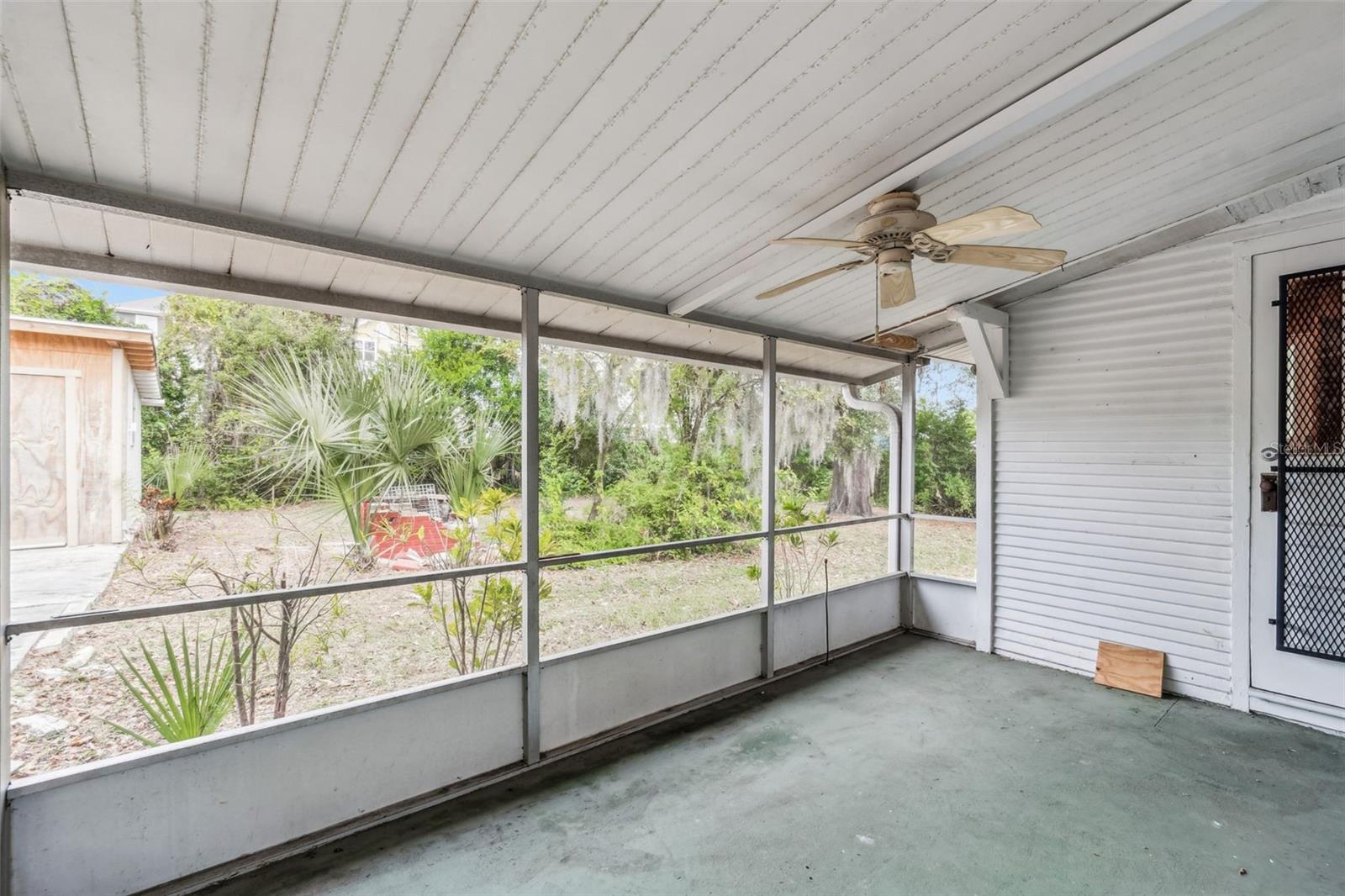 LAKE HUNTER TERRACE - Residential