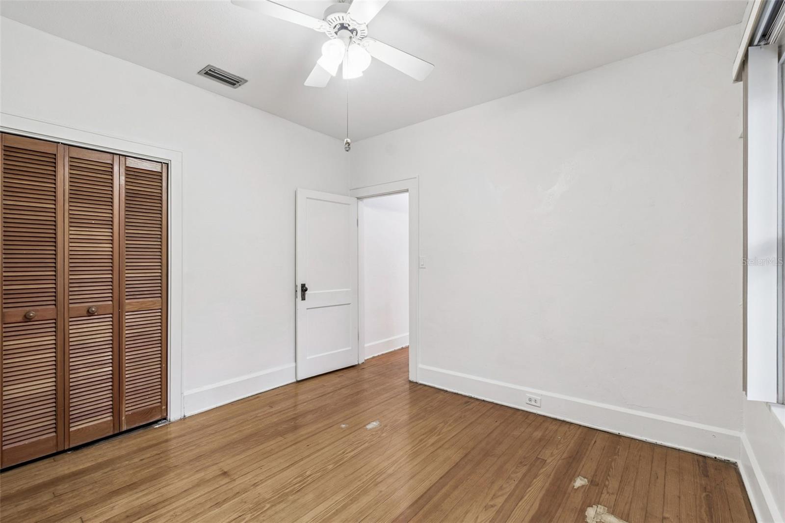 LAKE HUNTER TERRACE - Residential