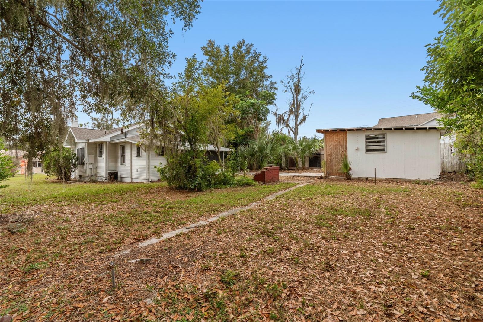 LAKE HUNTER TERRACE - Residential