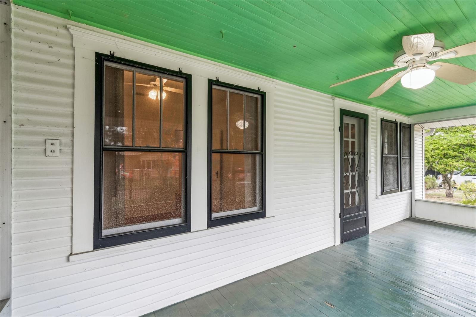 LAKE HUNTER TERRACE - Residential