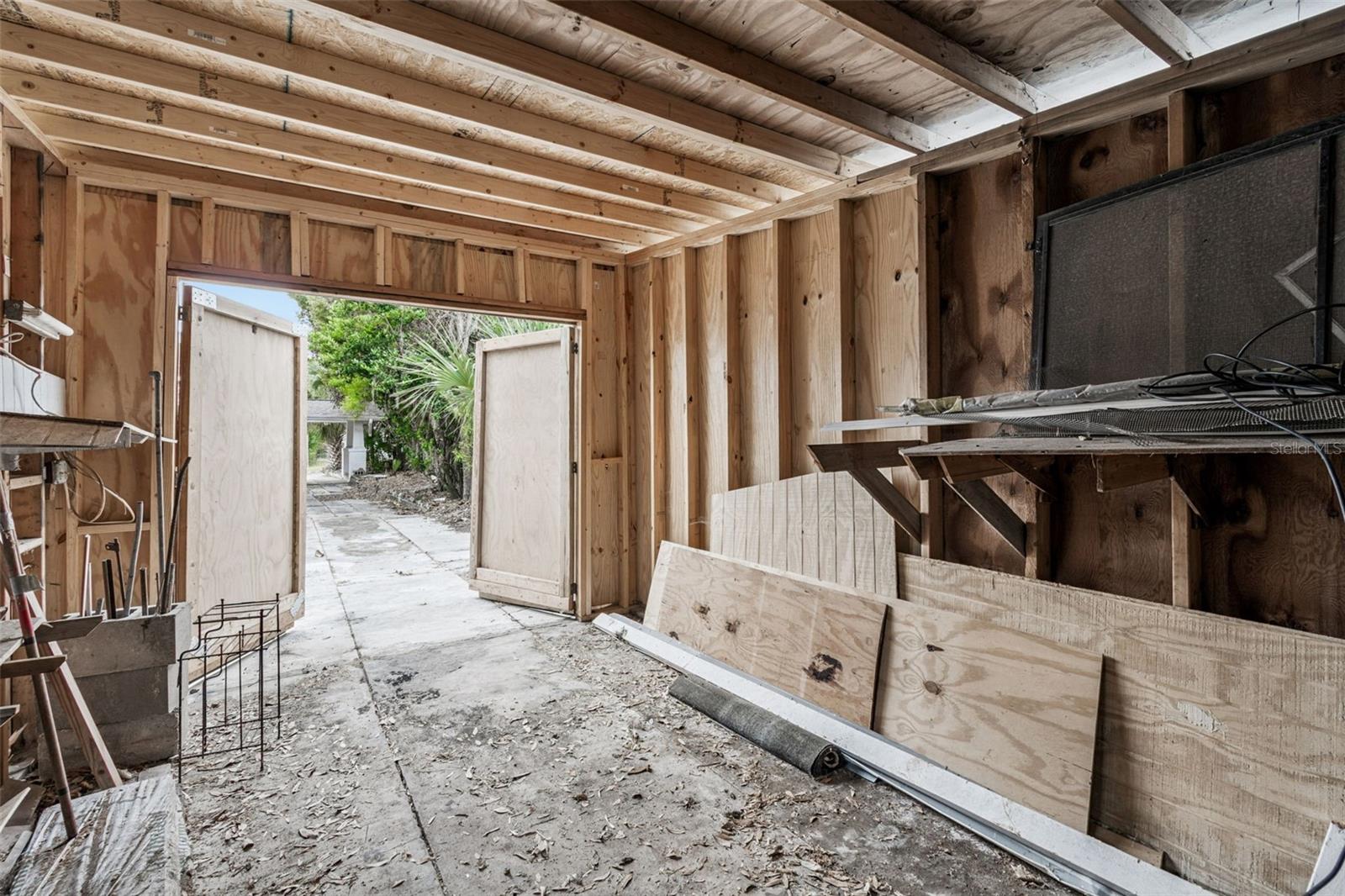 LAKE HUNTER TERRACE - Residential