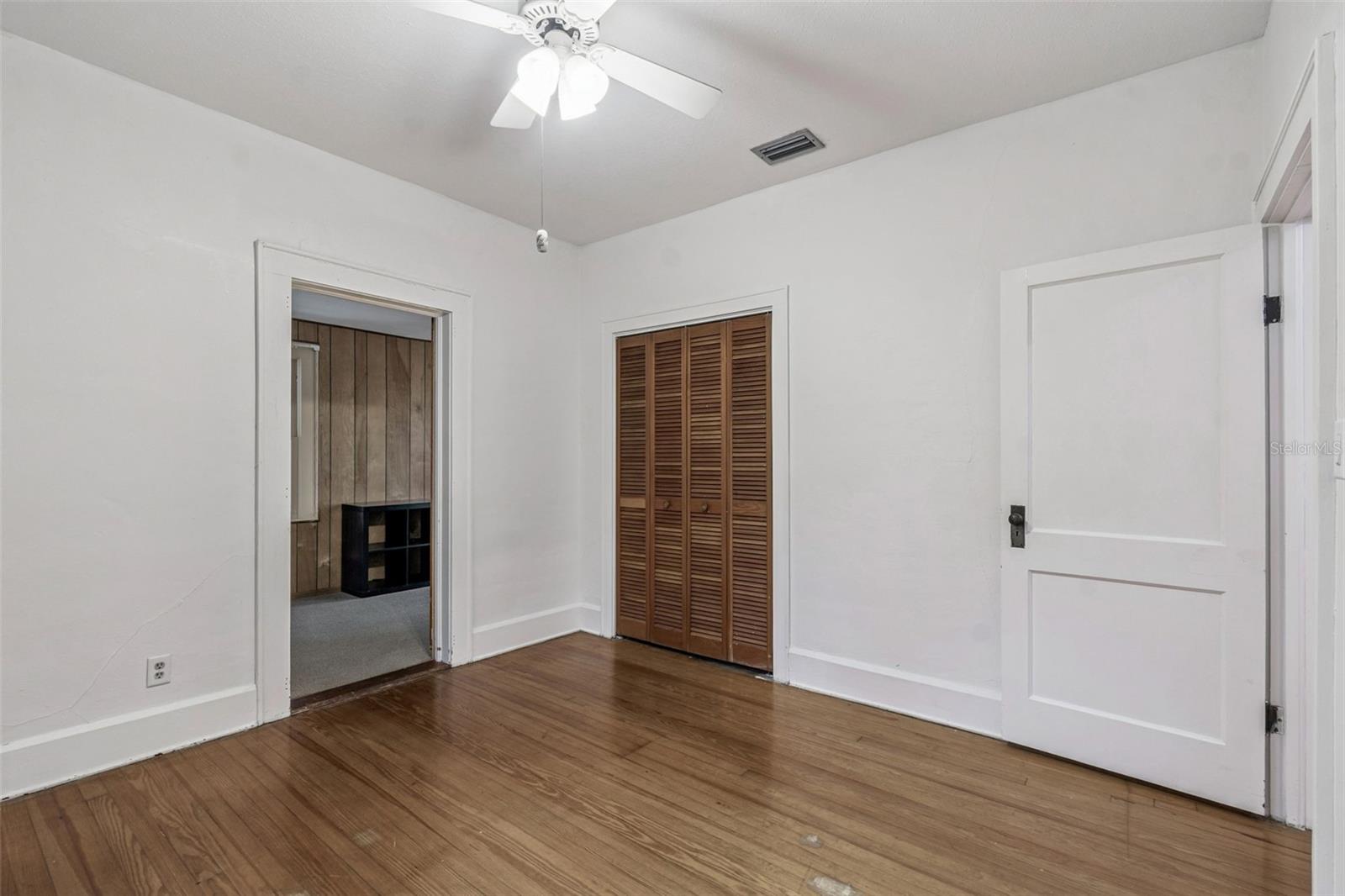 LAKE HUNTER TERRACE - Residential