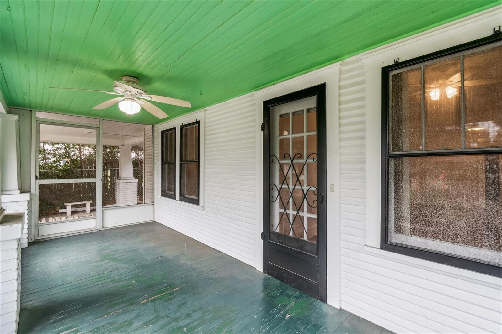 LAKE HUNTER TERRACE - Residential