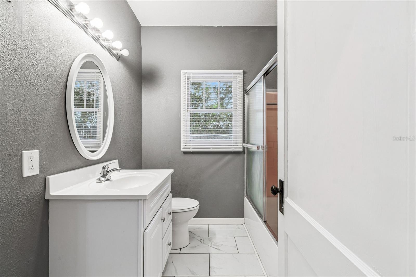 LAKE HUNTER TERRACE - Residential