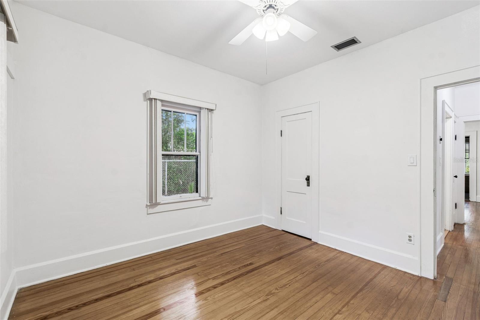 LAKE HUNTER TERRACE - Residential