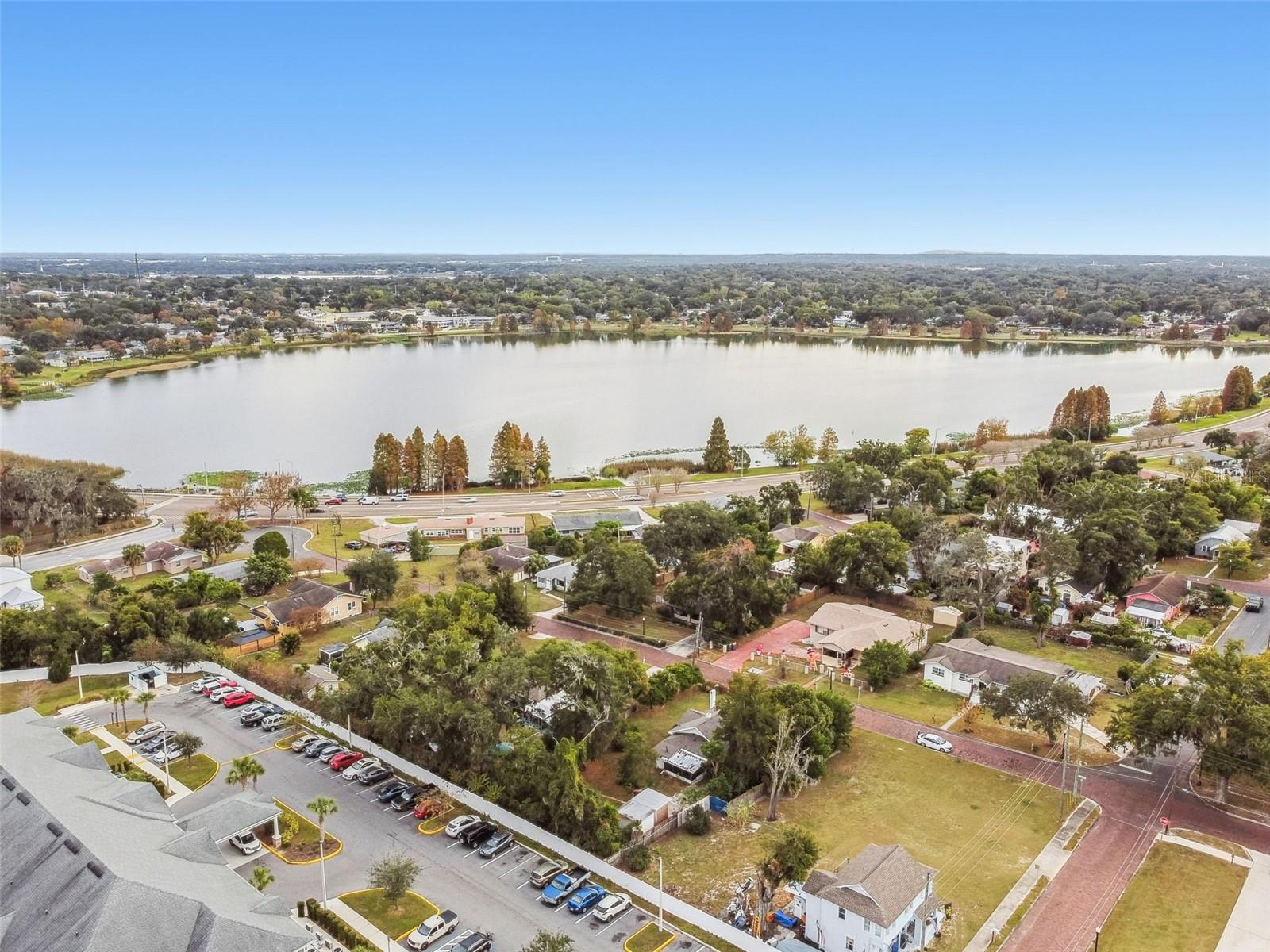 LAKE HUNTER TERRACE - Residential