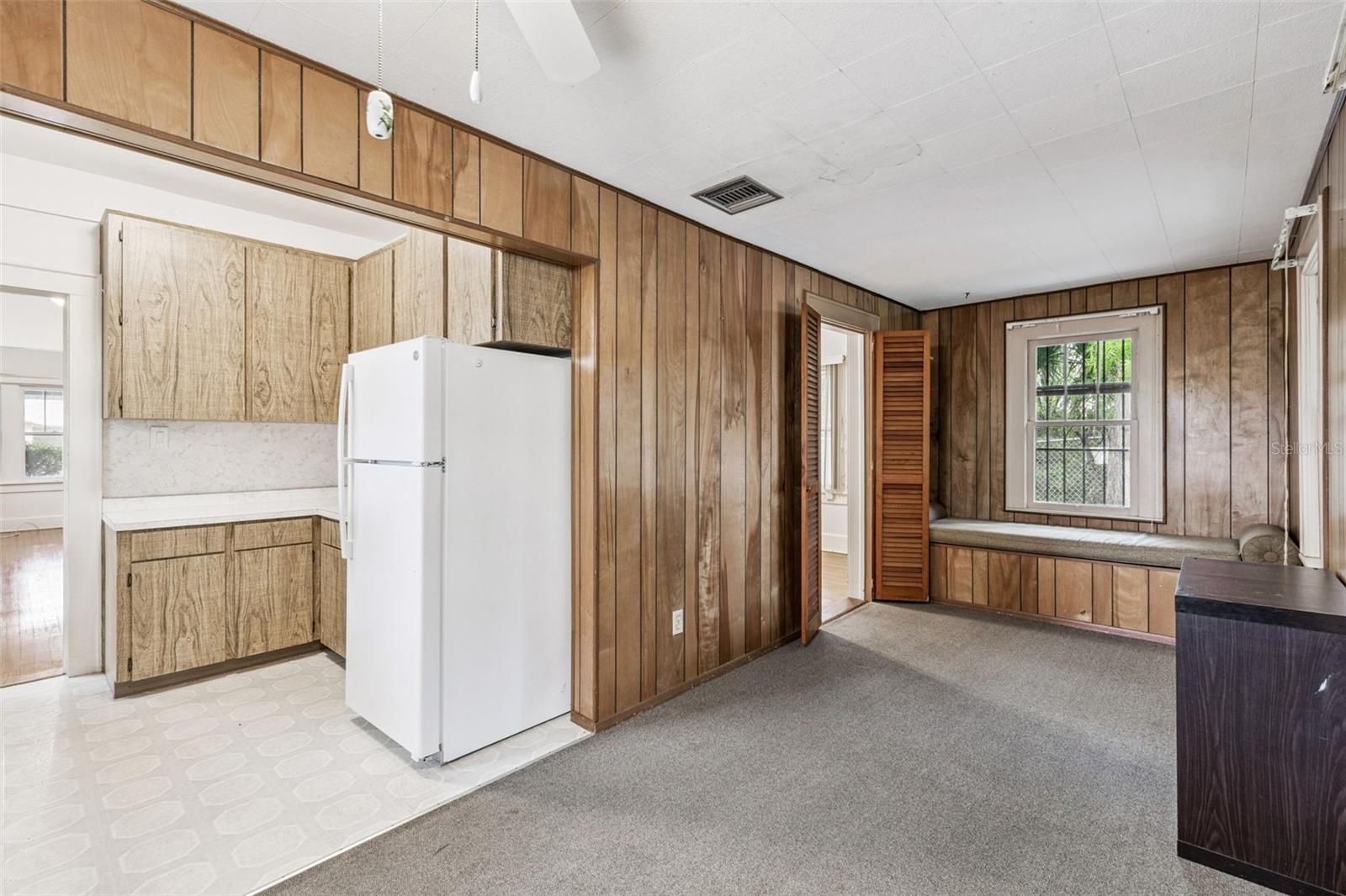 LAKE HUNTER TERRACE - Residential