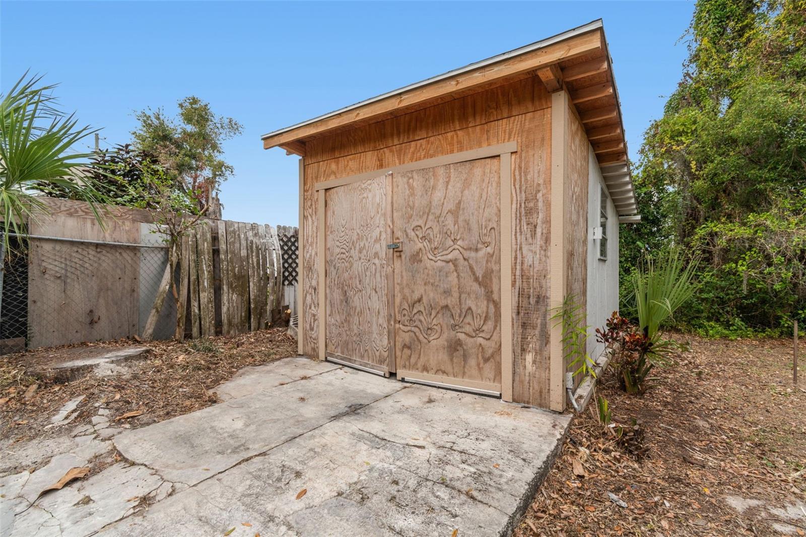 LAKE HUNTER TERRACE - Residential