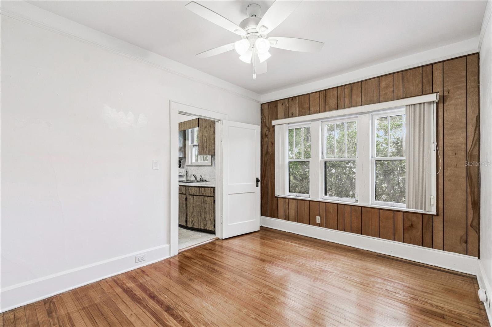 LAKE HUNTER TERRACE - Residential