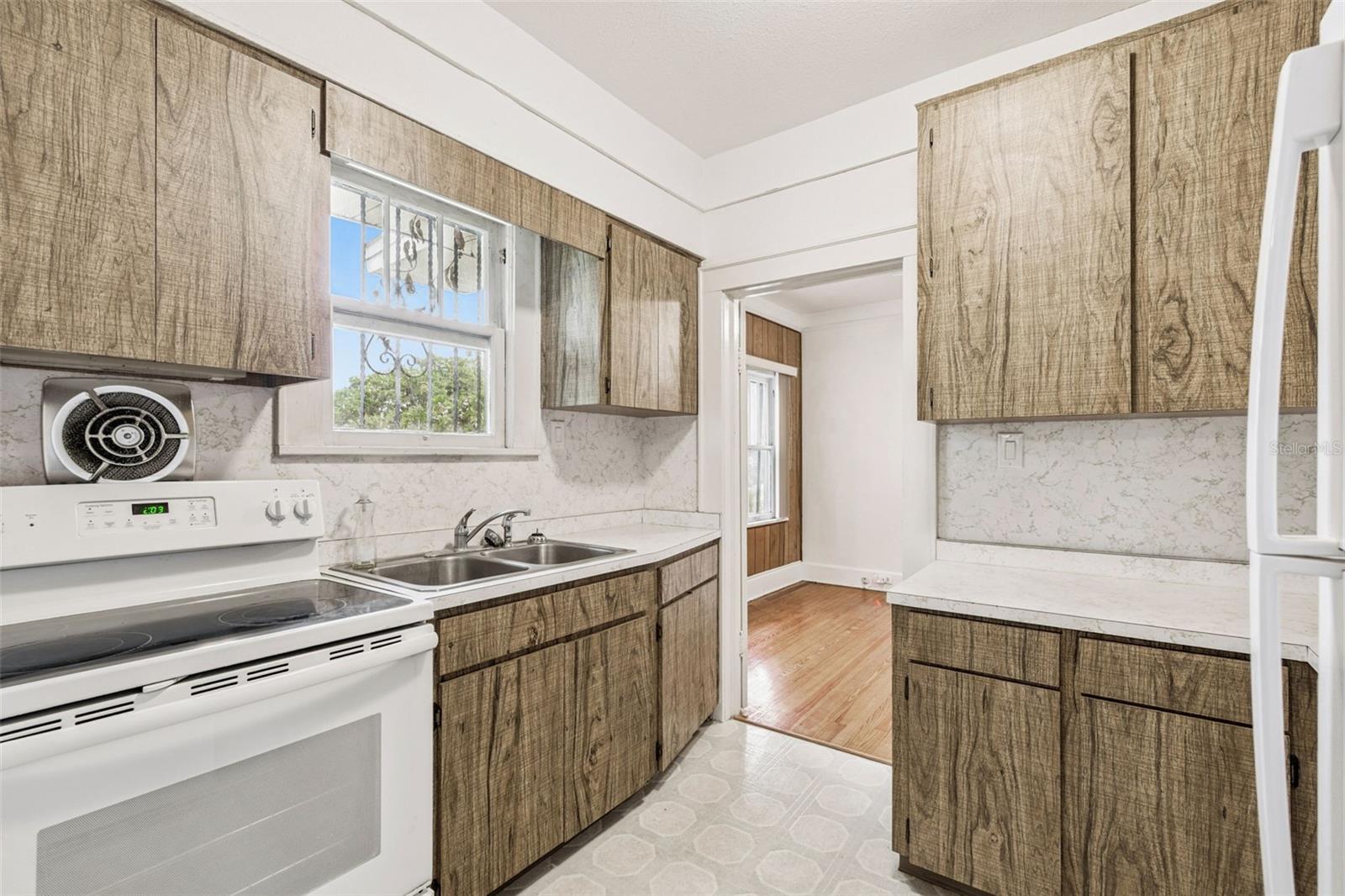 LAKE HUNTER TERRACE - Residential