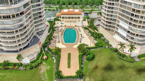 A home in LONGBOAT KEY