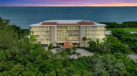 A home in LONGBOAT KEY