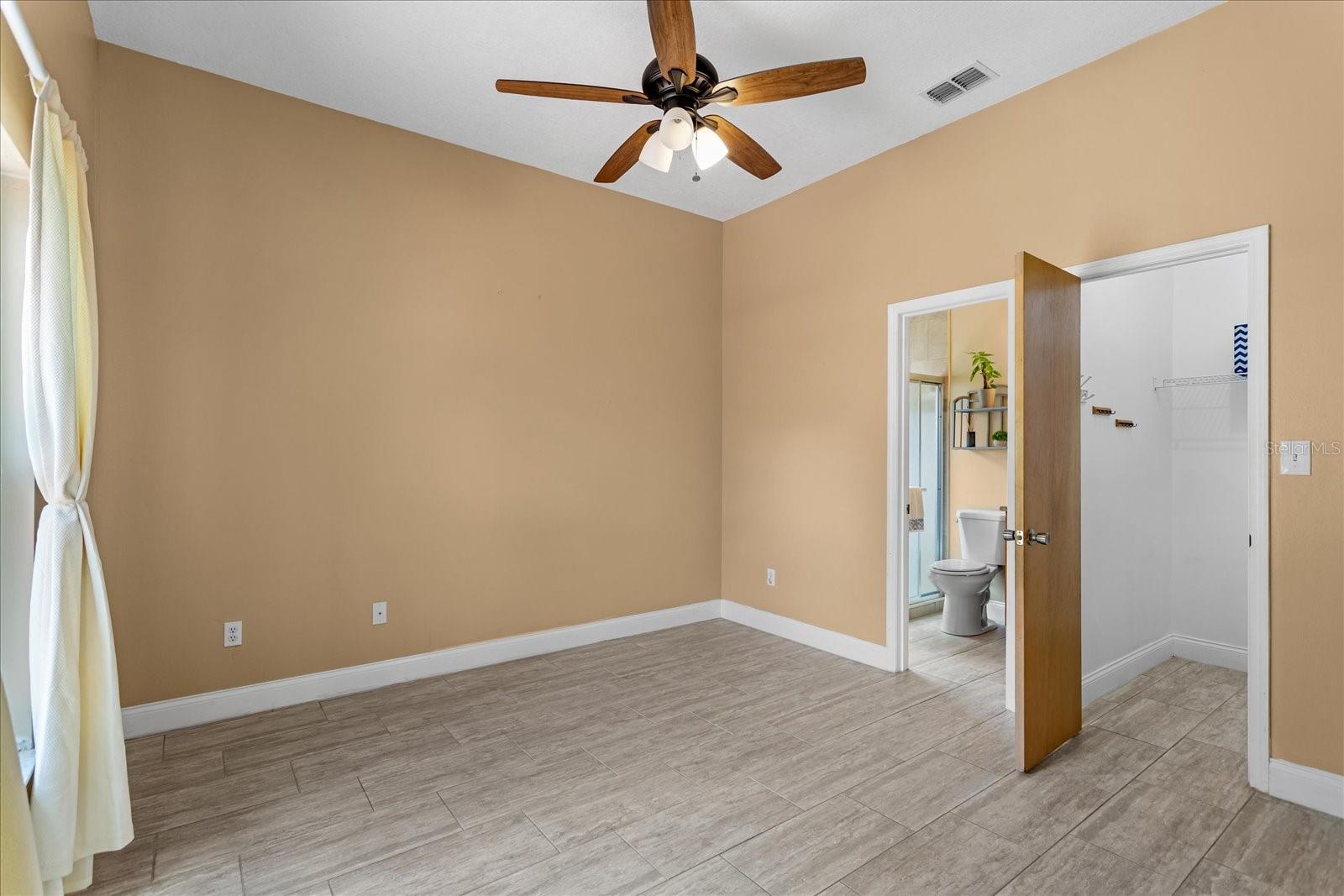 RIVERSIDE AT TWIN RIVERS UN 1 - Residential