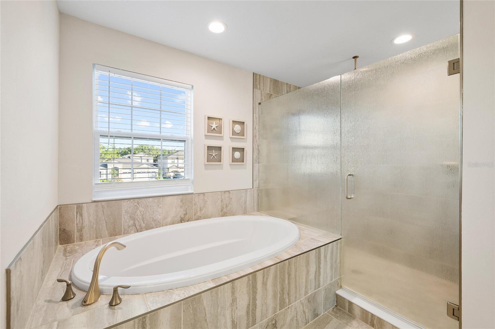 HINTON HAWKSTONE PHASE 1A2 - Residential