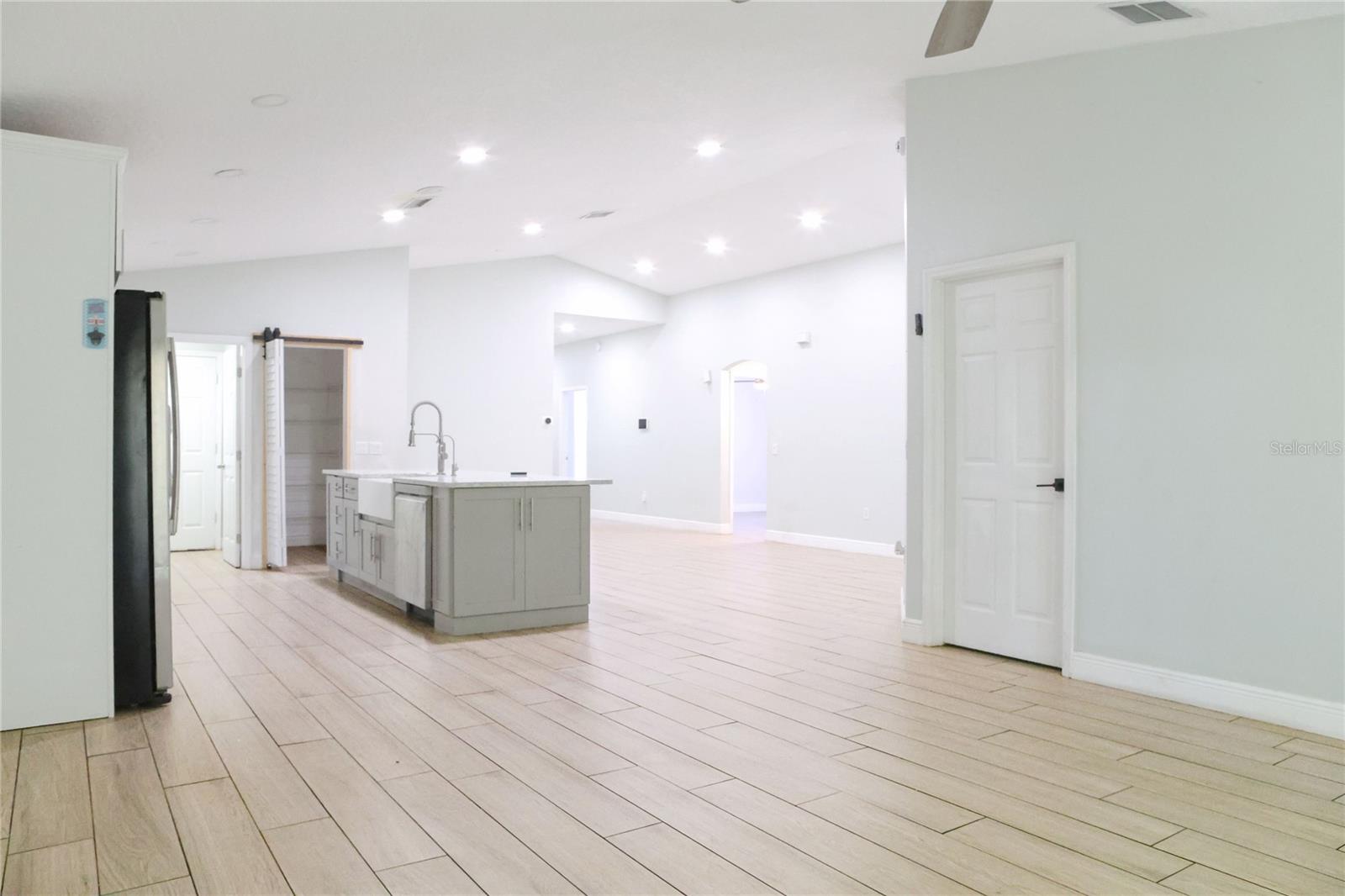 1009 FORT SMITH BOULEVARD